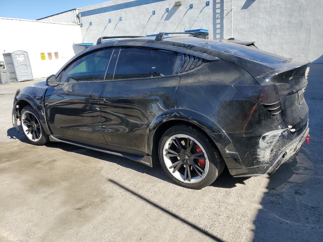 2024 TESLA MODEL Y