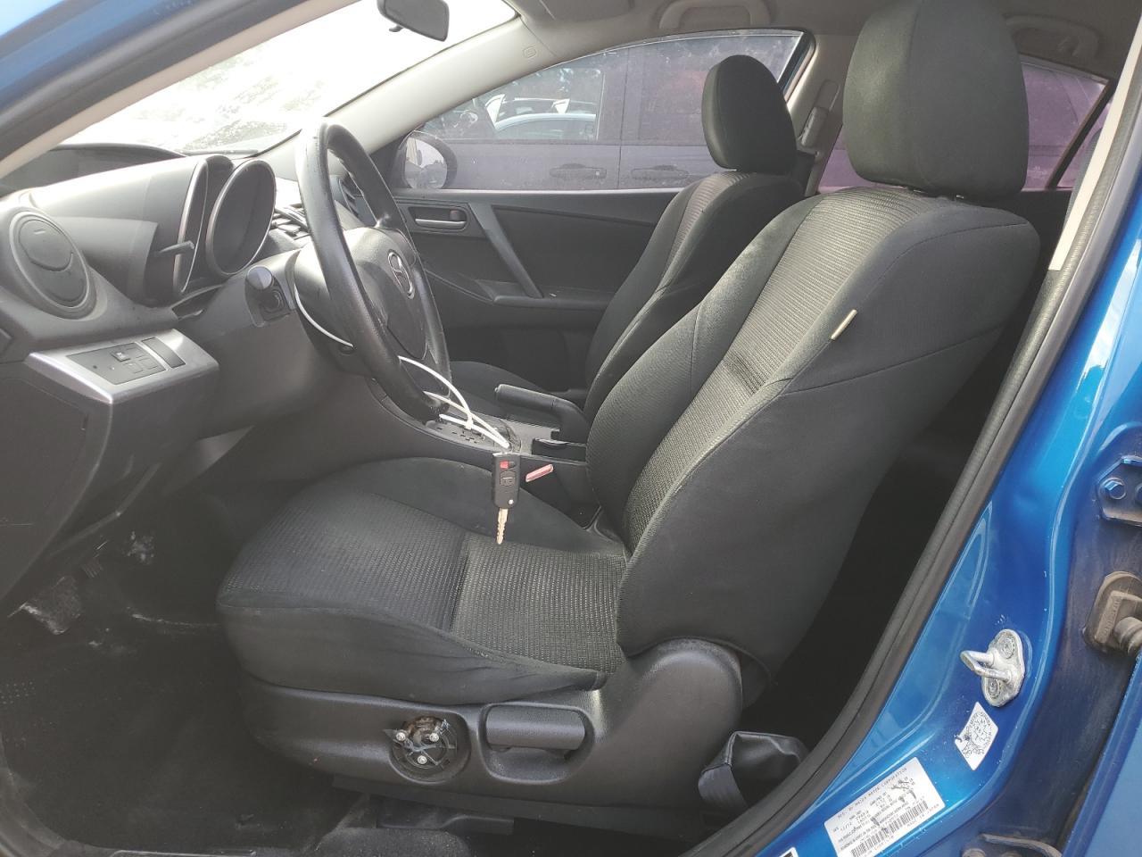 2013 MAZDA 3