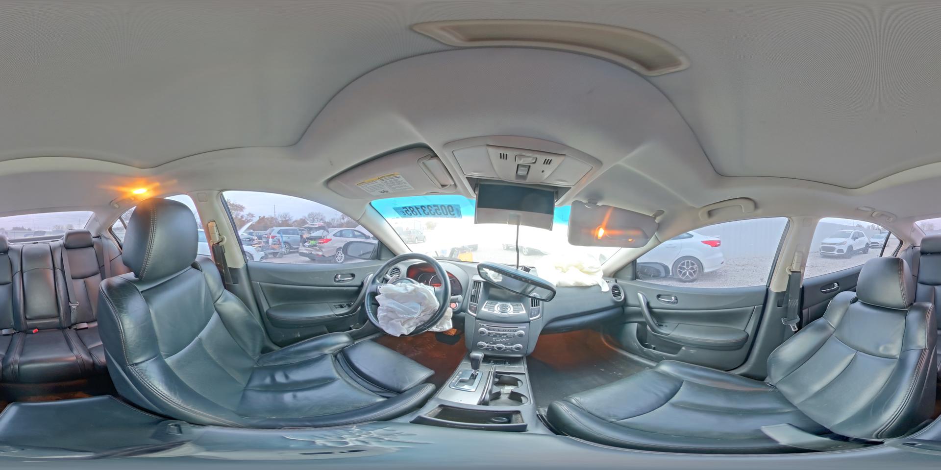 2010 NISSAN Maxima