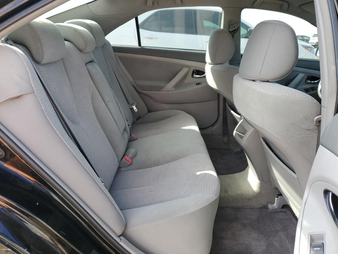 2011 TOYOTA CAMRY