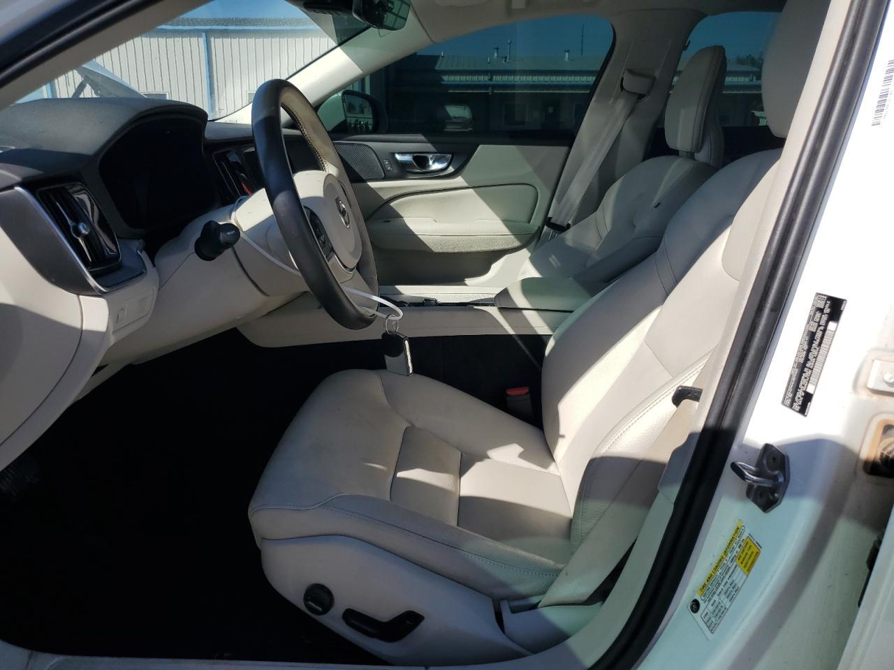 2020 VOLVO S60