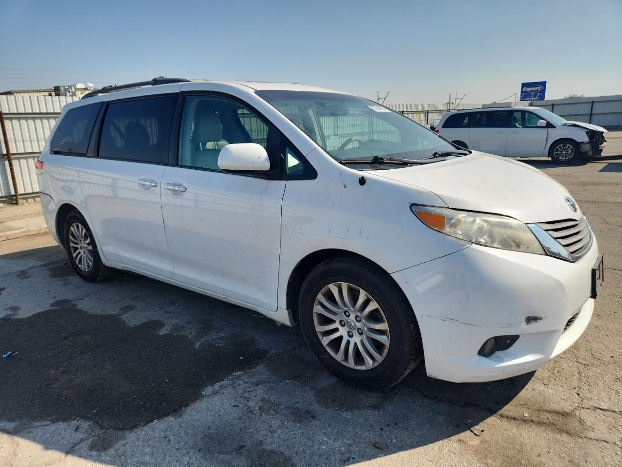 2013 TOYOTA SIENNA