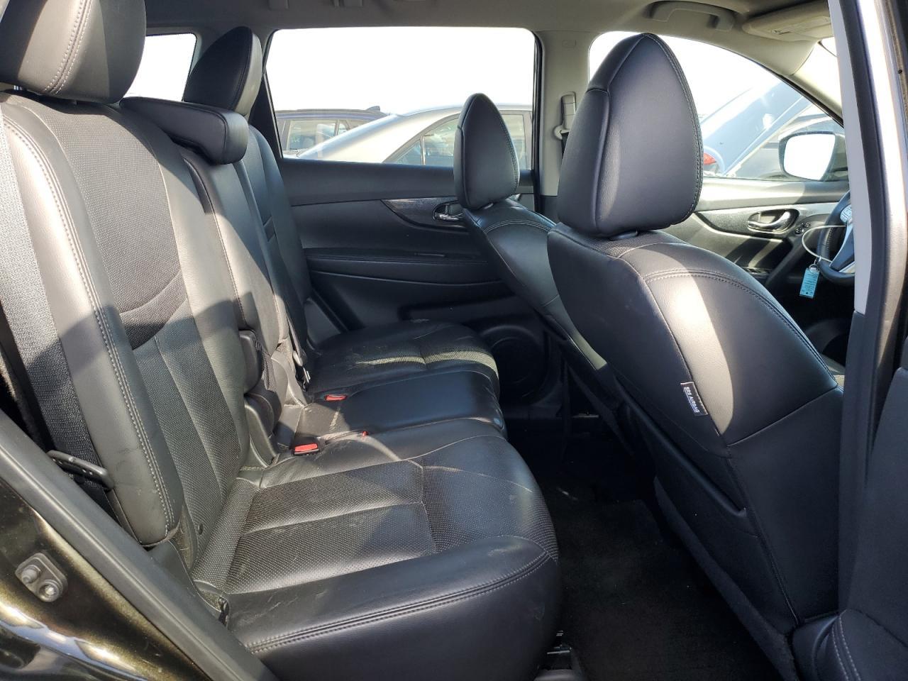 2015 NISSAN ROGUE
