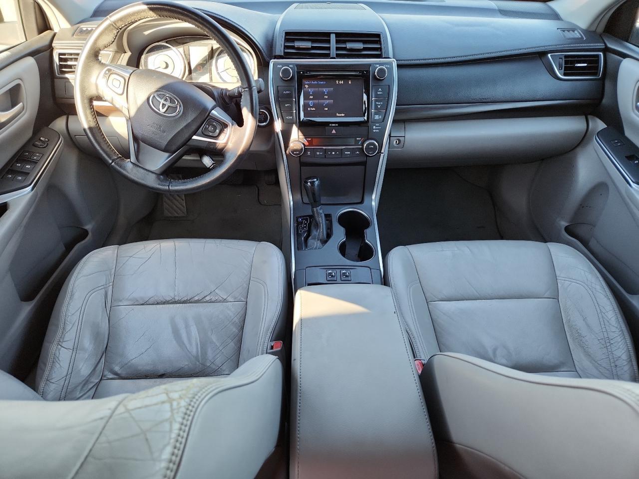 2016 TOYOTA CAMRY