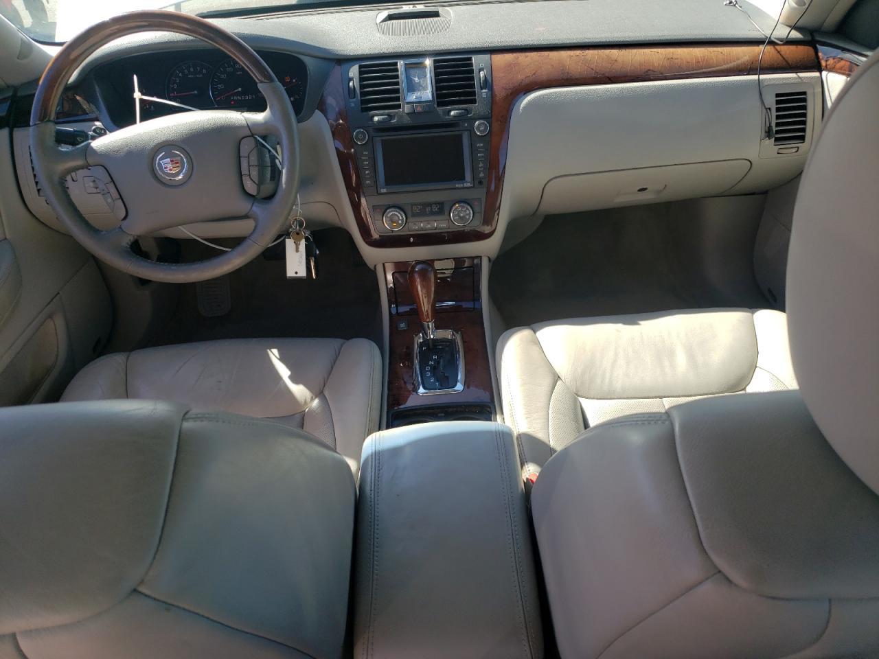 2011 CADILLAC DTS