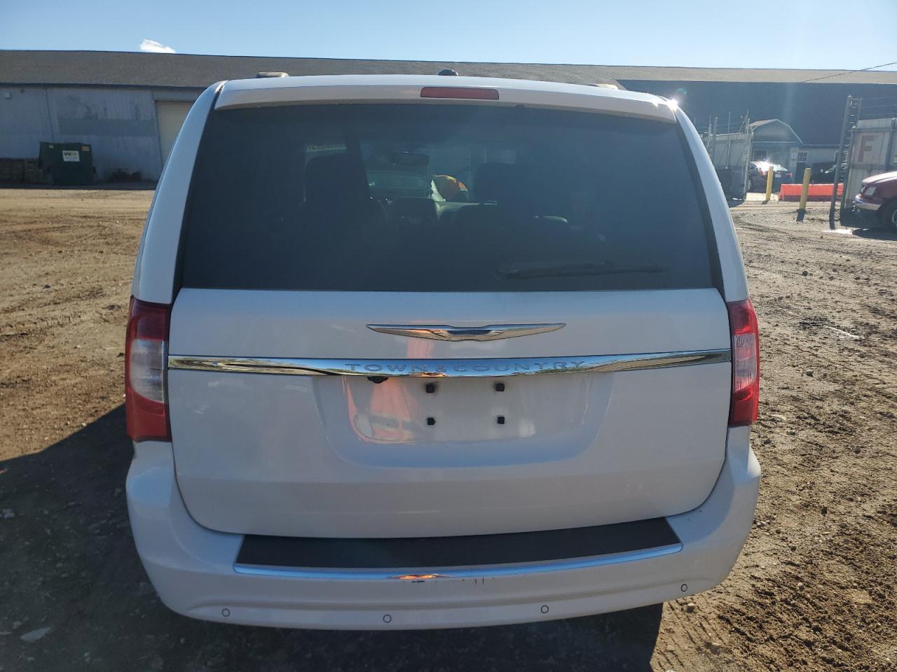 2014 CHRYSLER Town & Country
