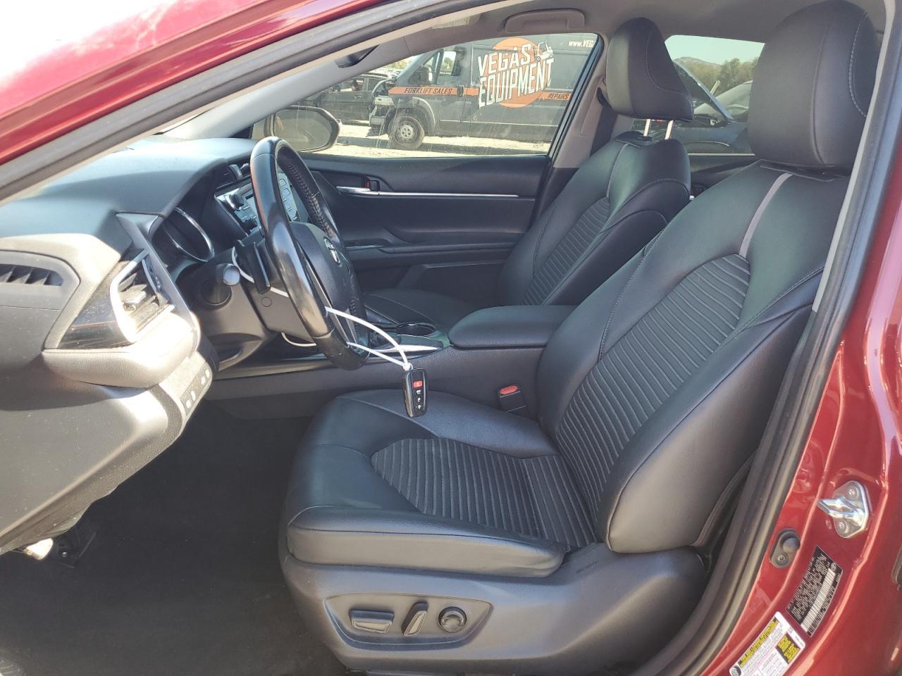 2018 TOYOTA CAMRY