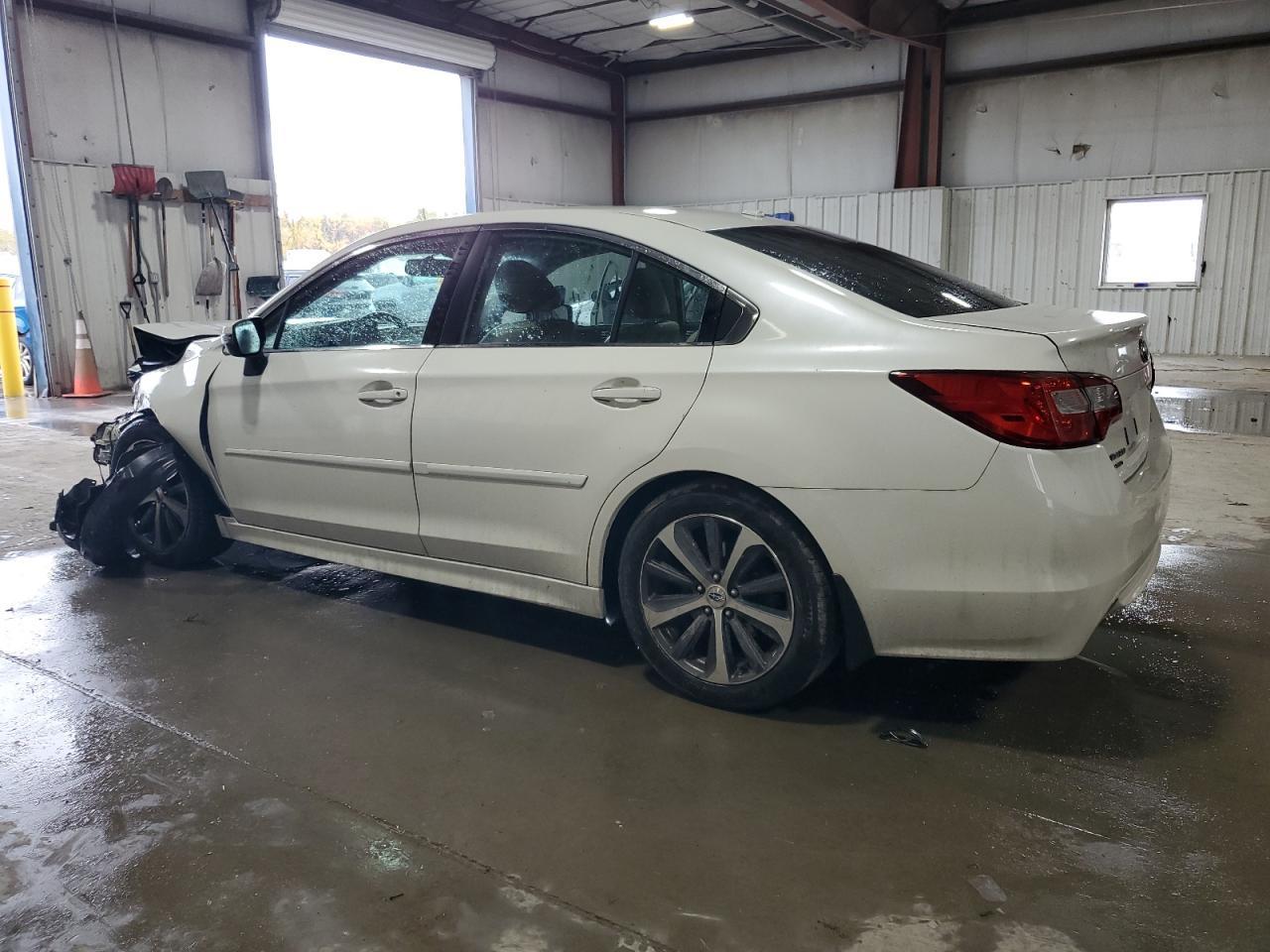 2015 SUBARU Legacy