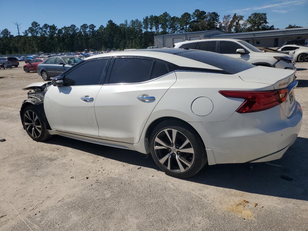 2017 NISSAN Maxima