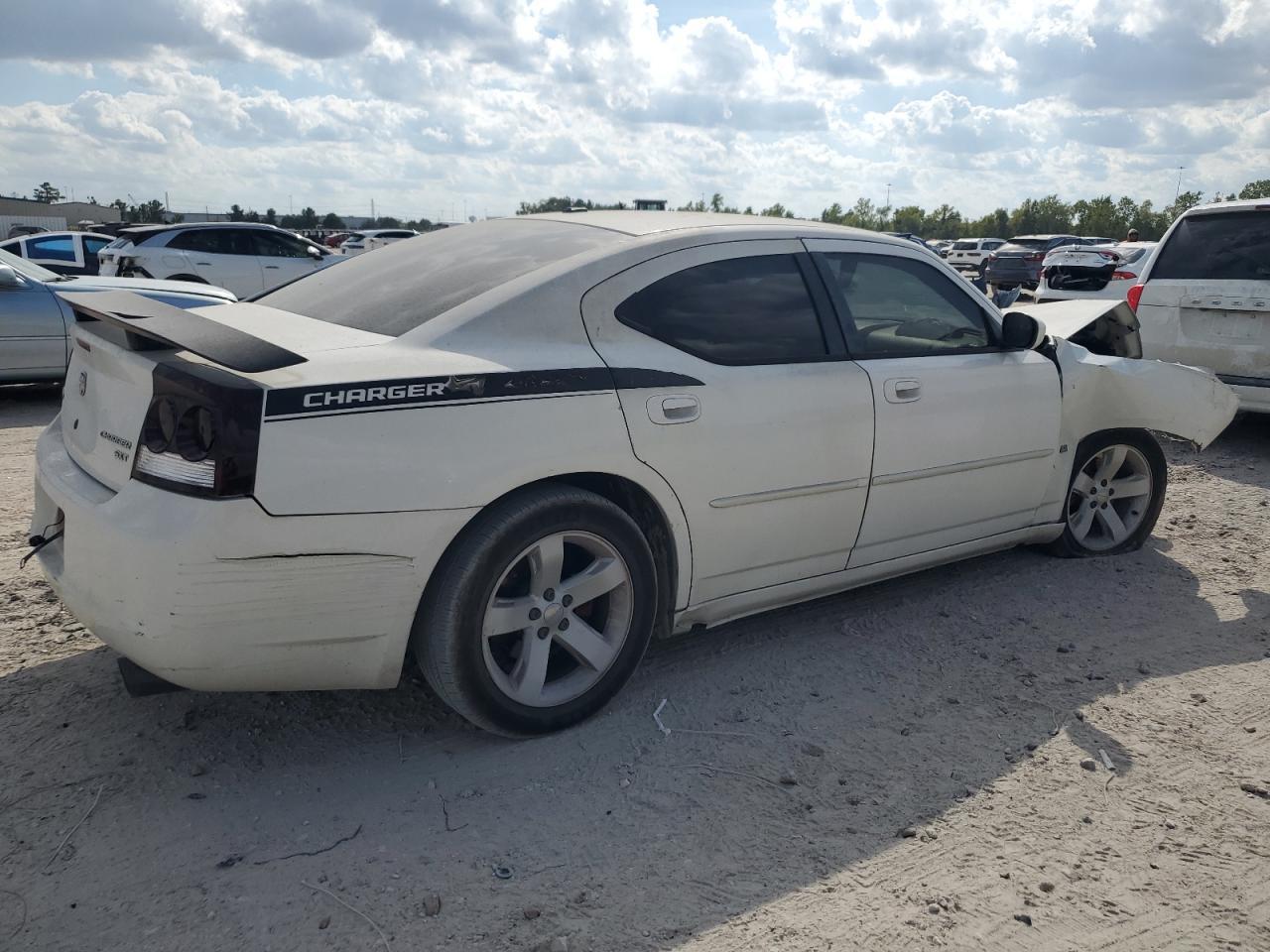 2010 DODGE CHARGER