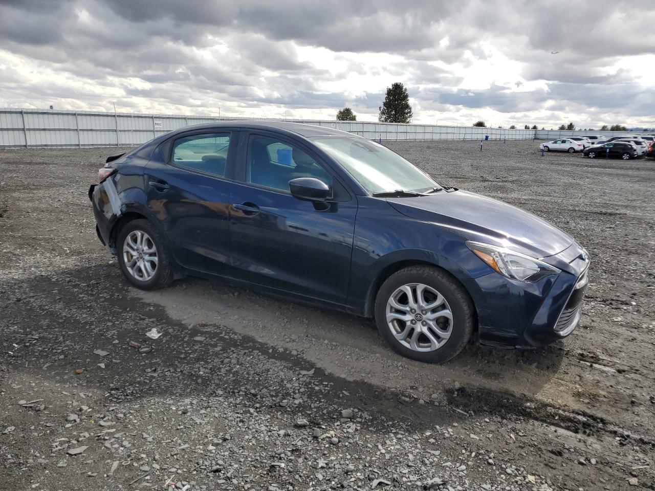 2017 TOYOTA YARIS