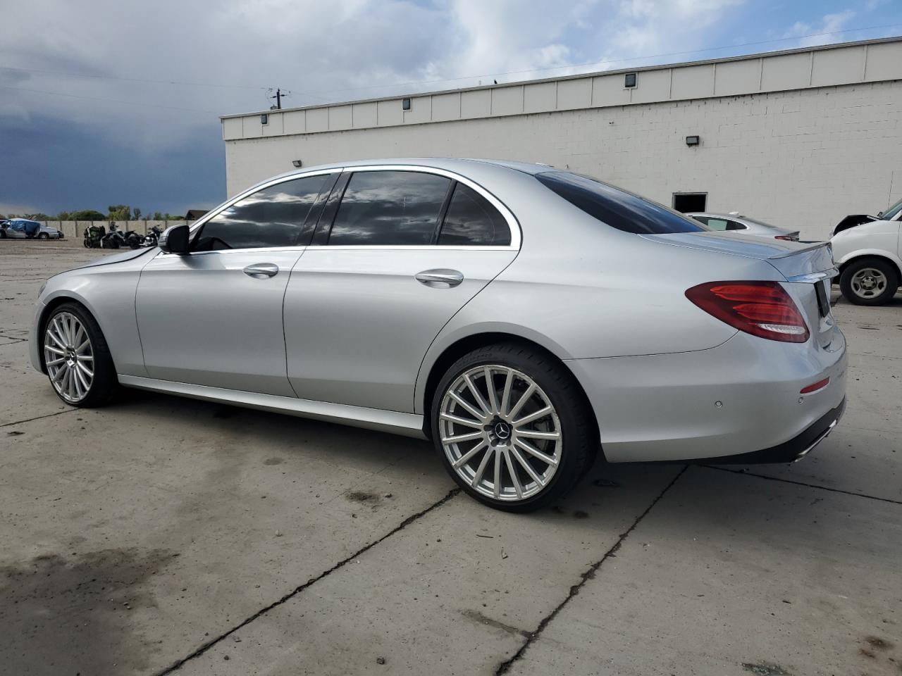 2017 MERCEDES-BENZ E-Class