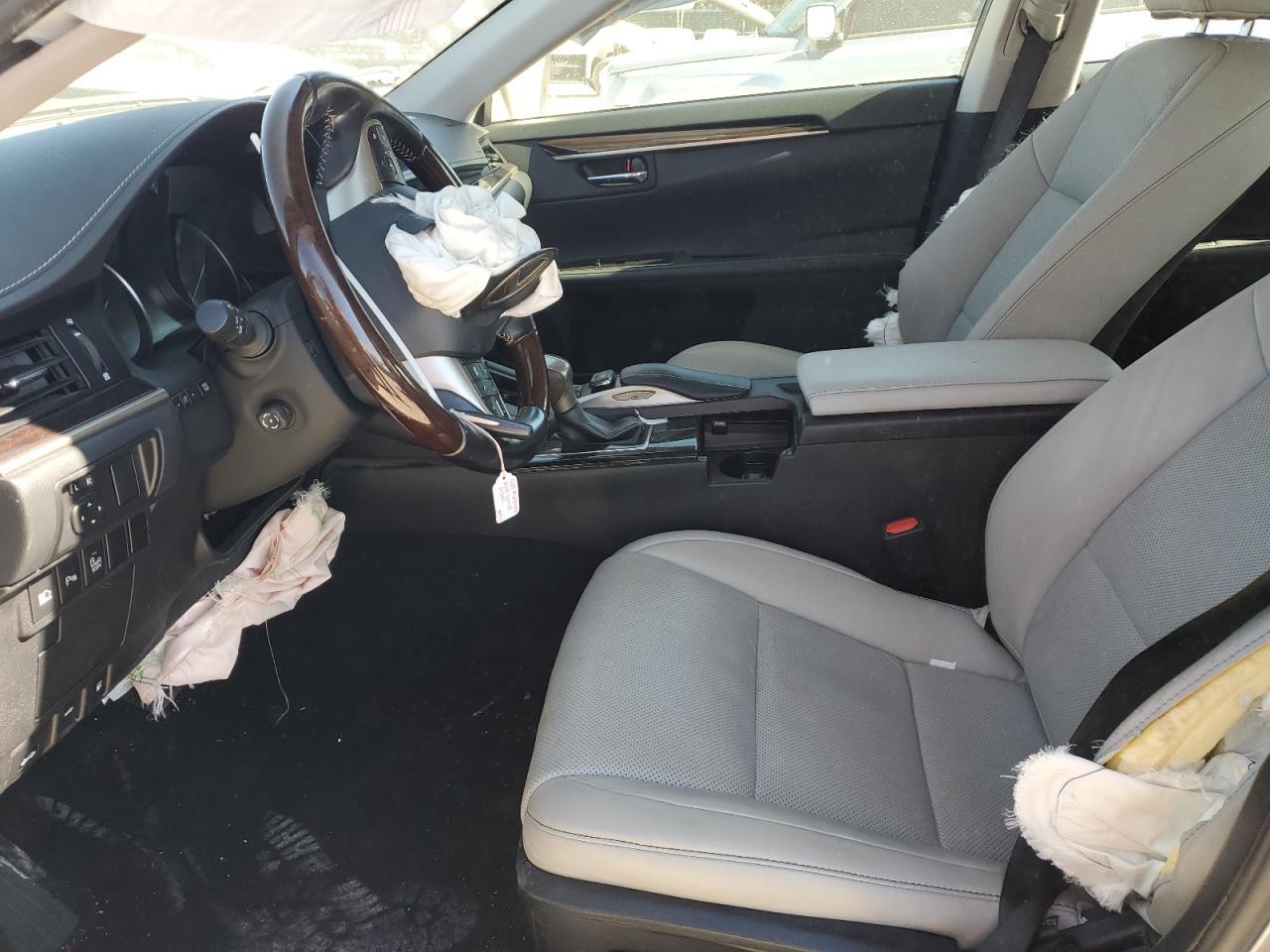 2018 LEXUS Es