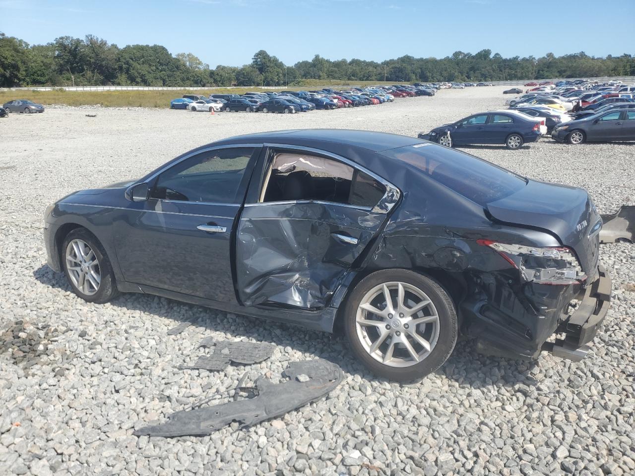 2010 NISSAN Maxima