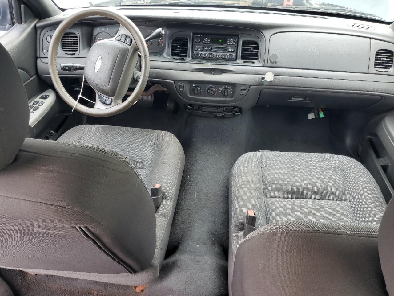 2003 FORD Crown Victoria