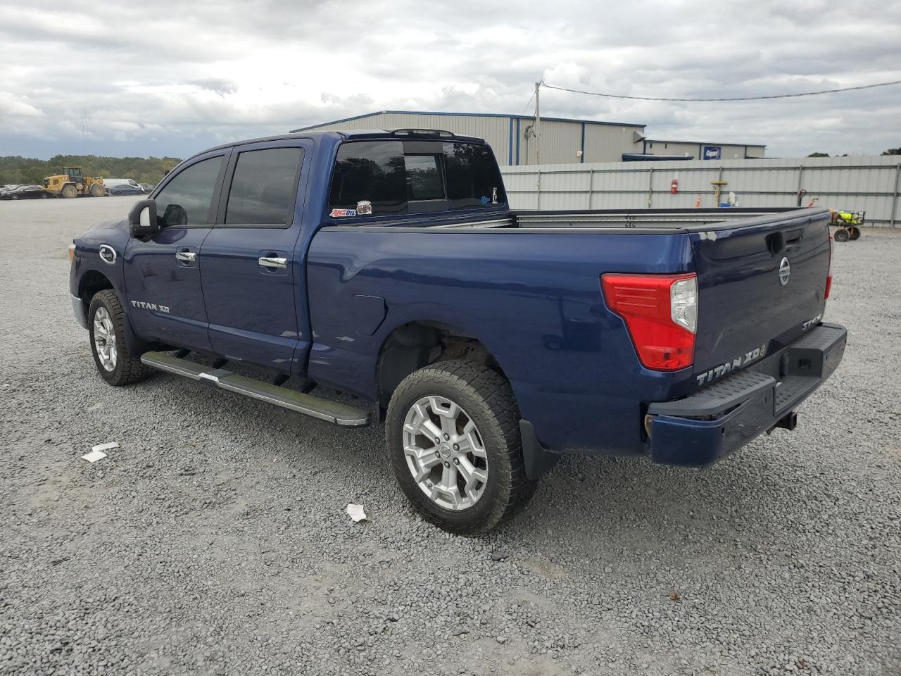 2017 NISSAN Titan