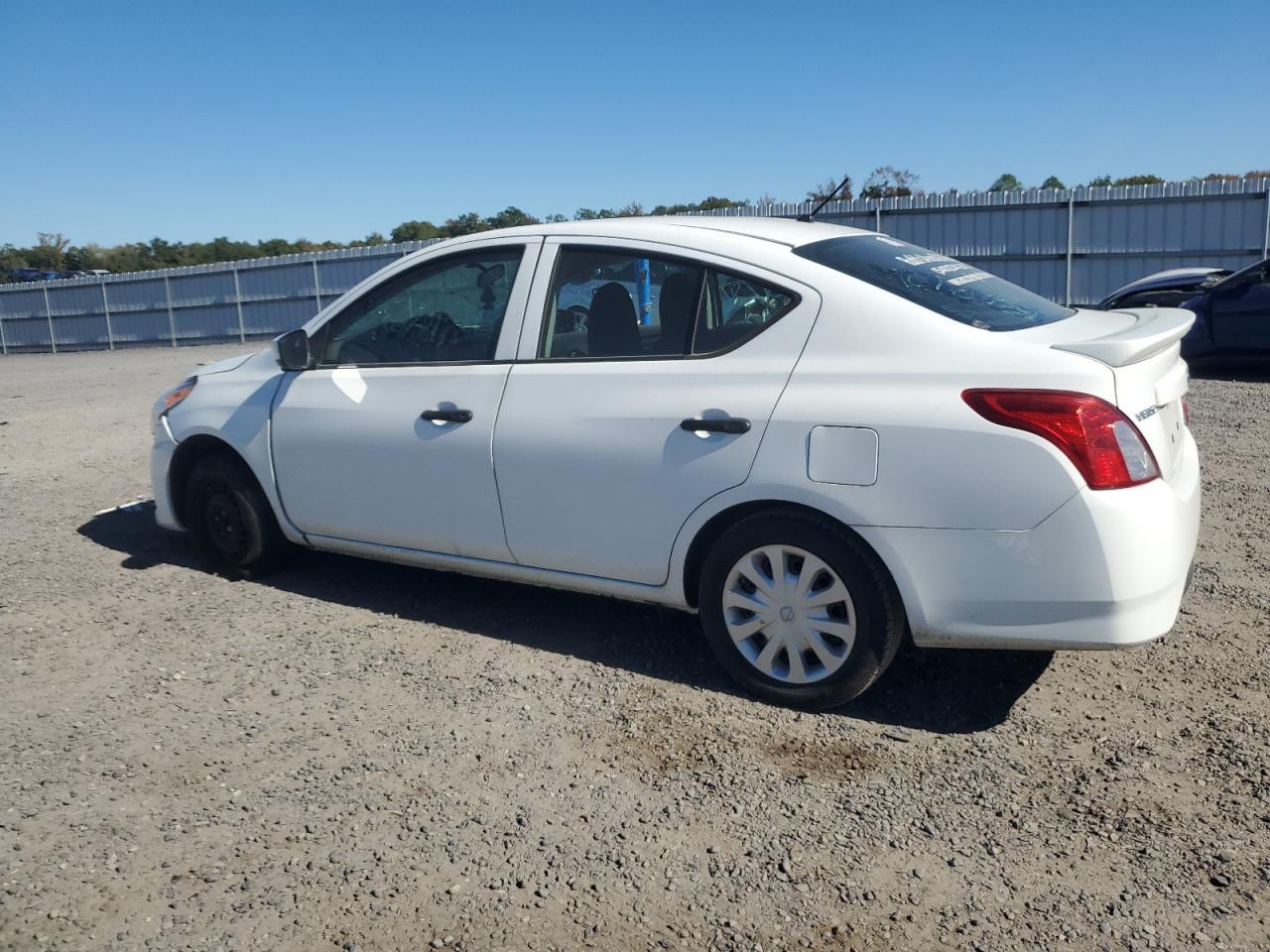 2016 NISSAN VERSA