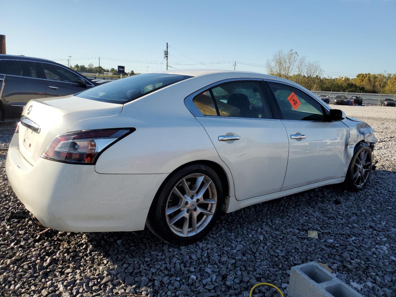 2013 NISSAN Maxima