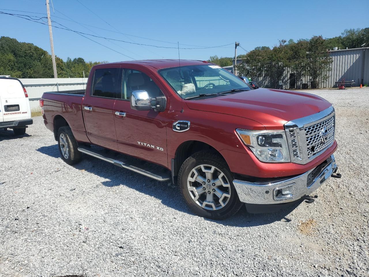 2016 NISSAN Titan