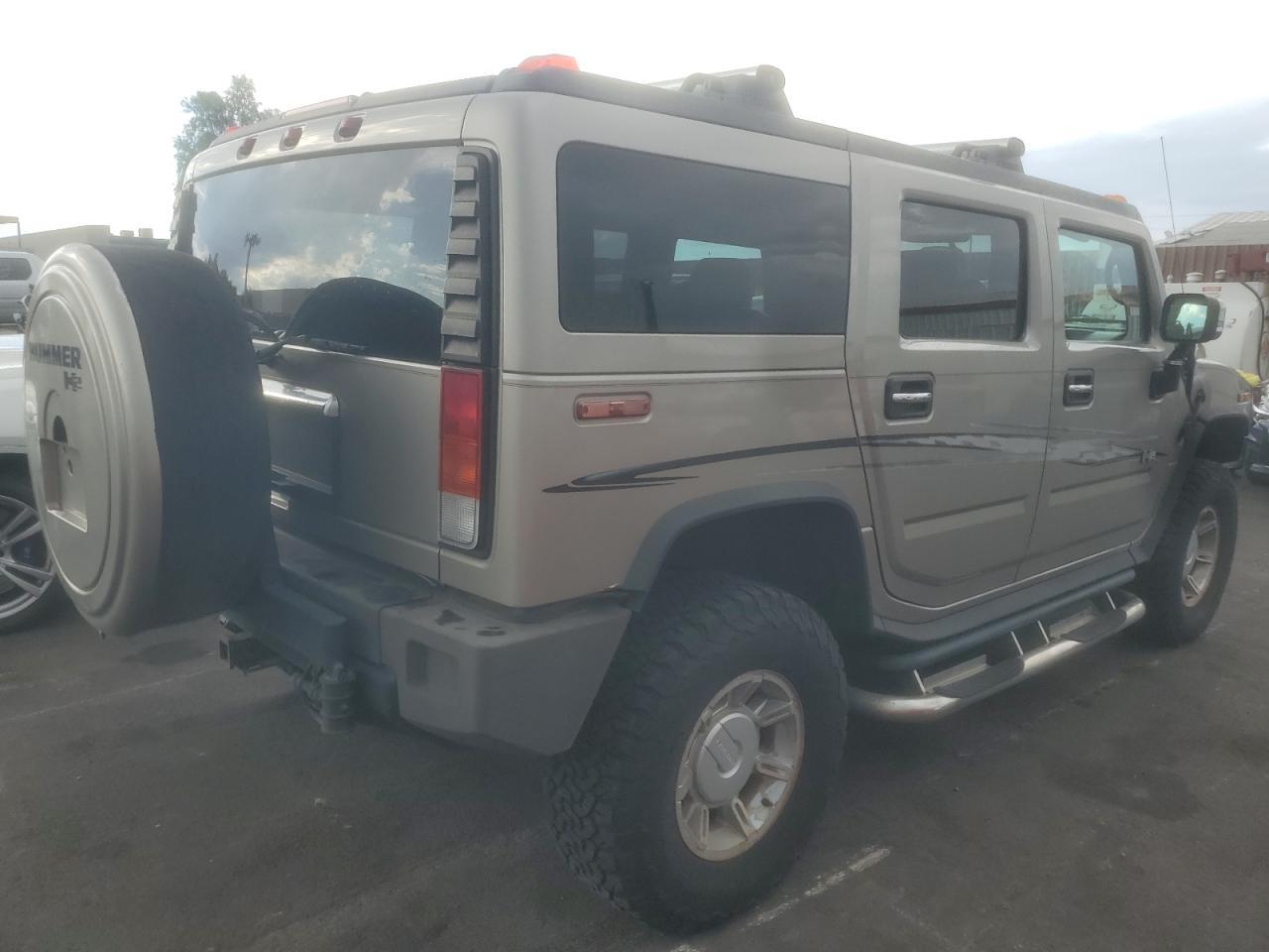 2004 HUMMER H2