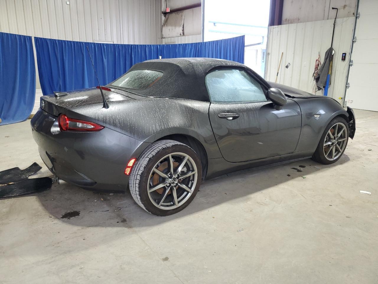 2022 MAZDA MX-5 Miata