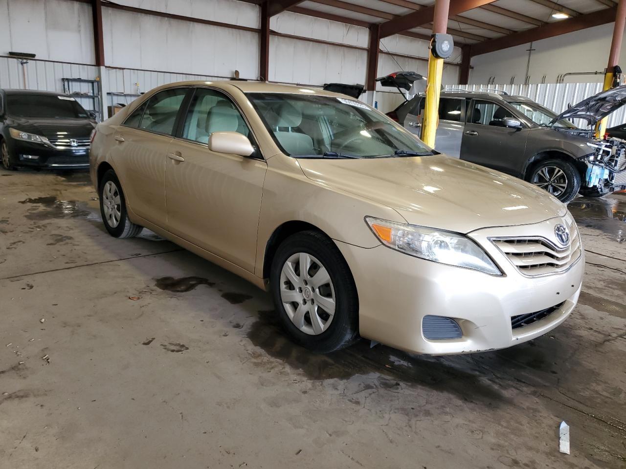 2011 TOYOTA CAMRY