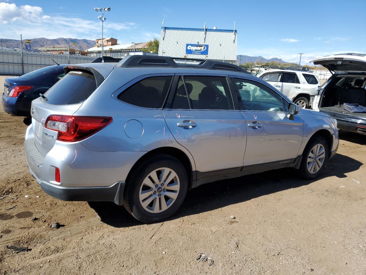2017 SUBARU Outback