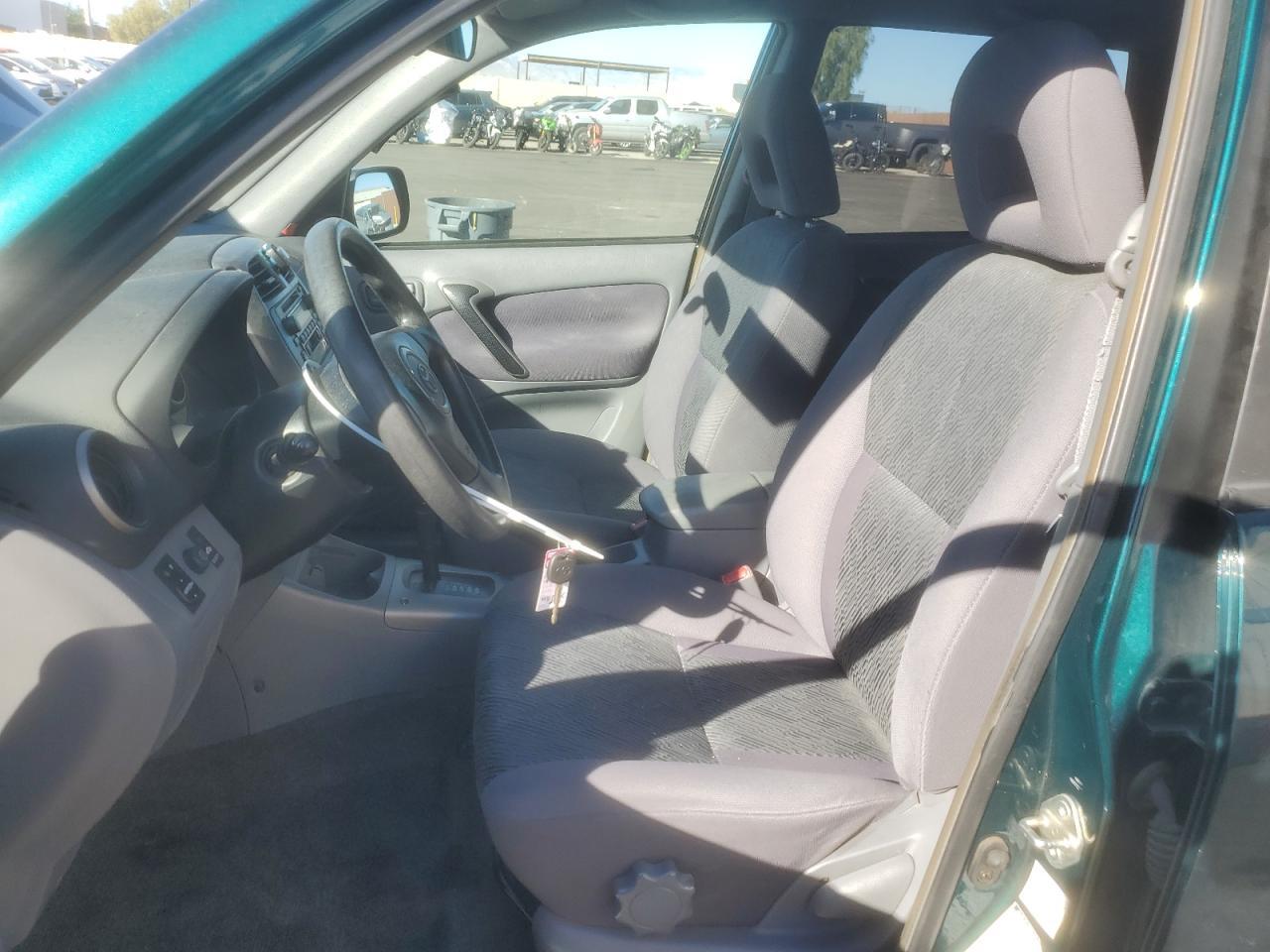 2002 TOYOTA RAV4