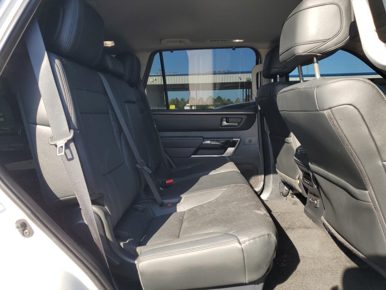 2024 TOYOTA Sequoia