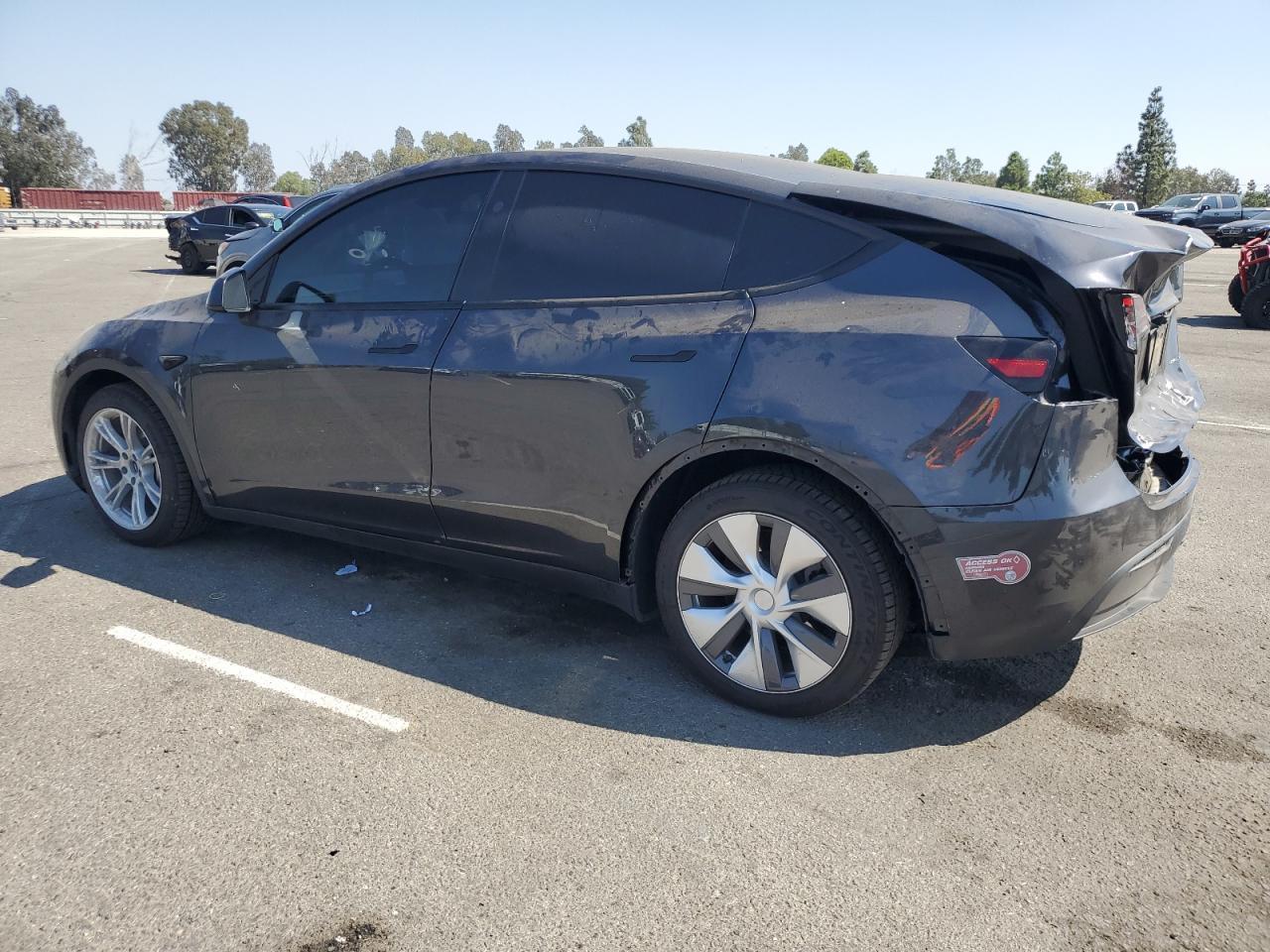 2024 TESLA MODEL Y