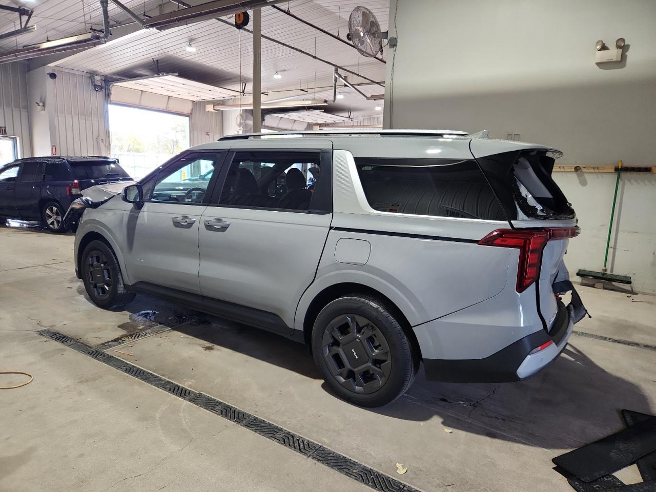 2025 KIA Carnival