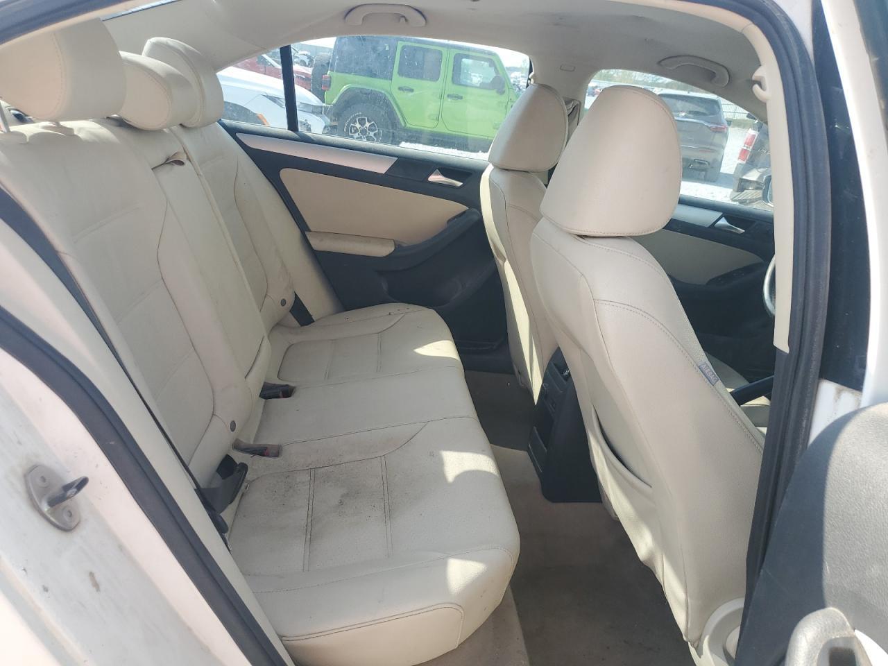 2011 VOLKSWAGEN JETTA