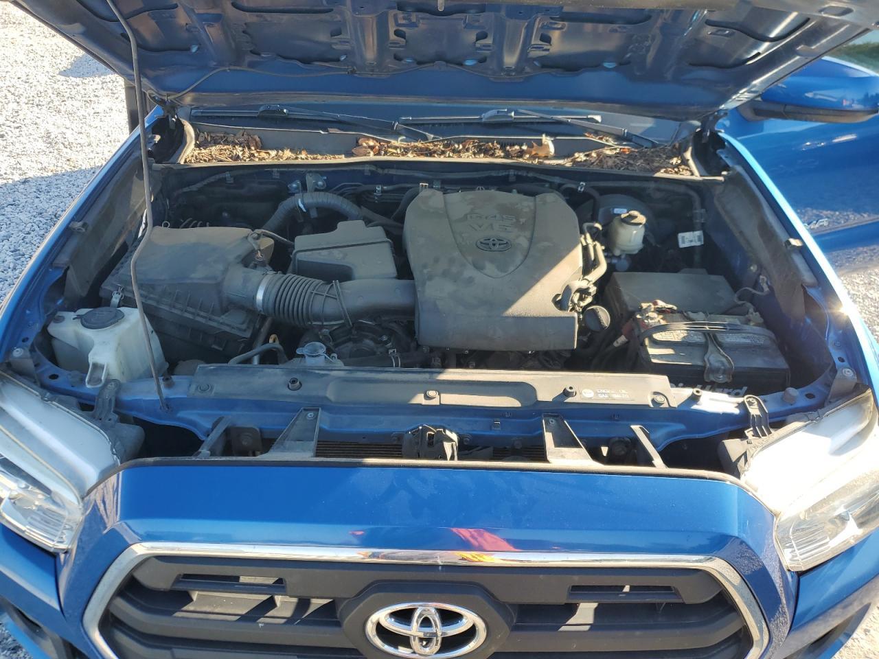 2017 TOYOTA TACOMA