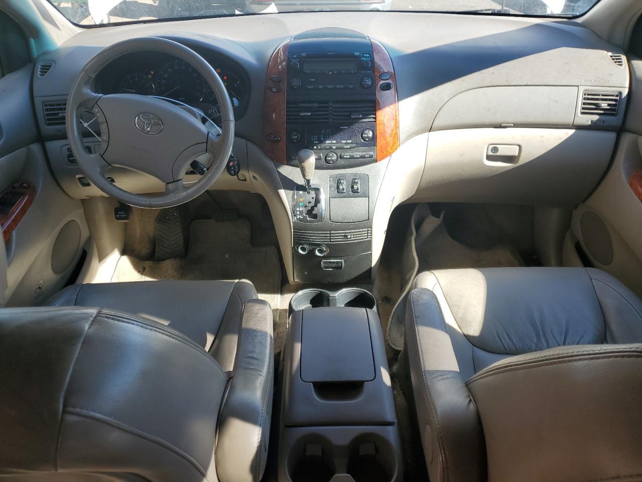 2008 TOYOTA SIENNA