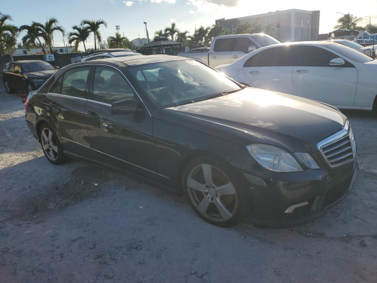 2011 MERCEDES-BENZ E-Class