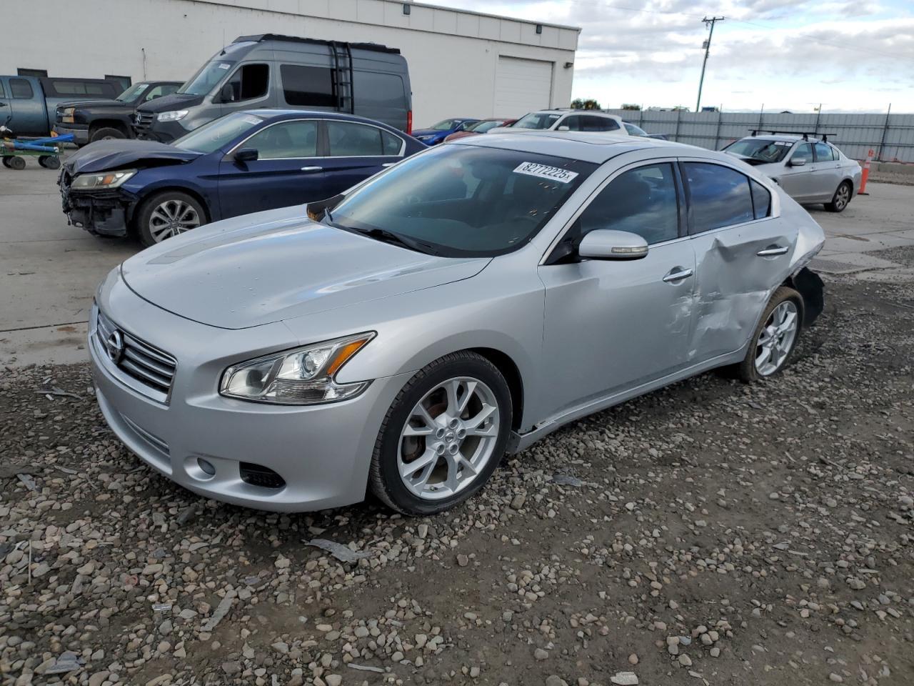 2014 NISSAN Maxima