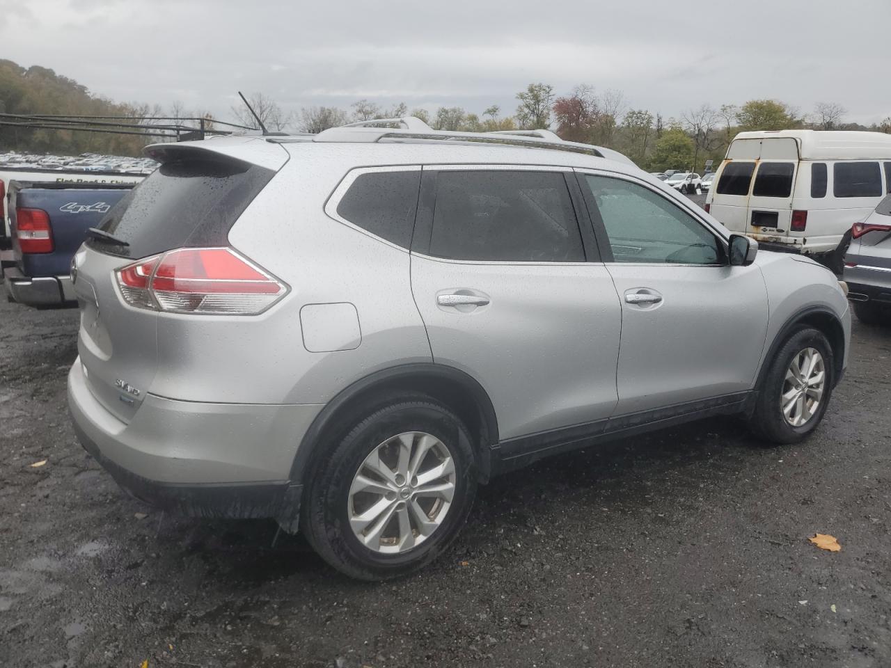 2014 NISSAN ROGUE