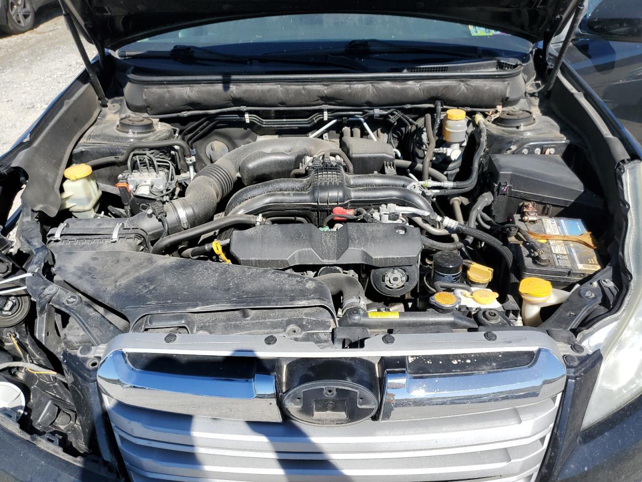 2013 SUBARU Outback