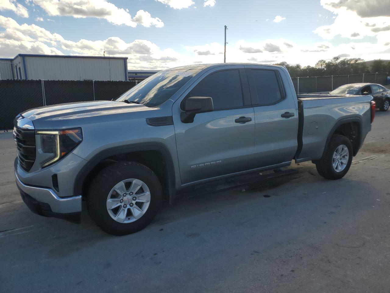 2023 GMC Sierra