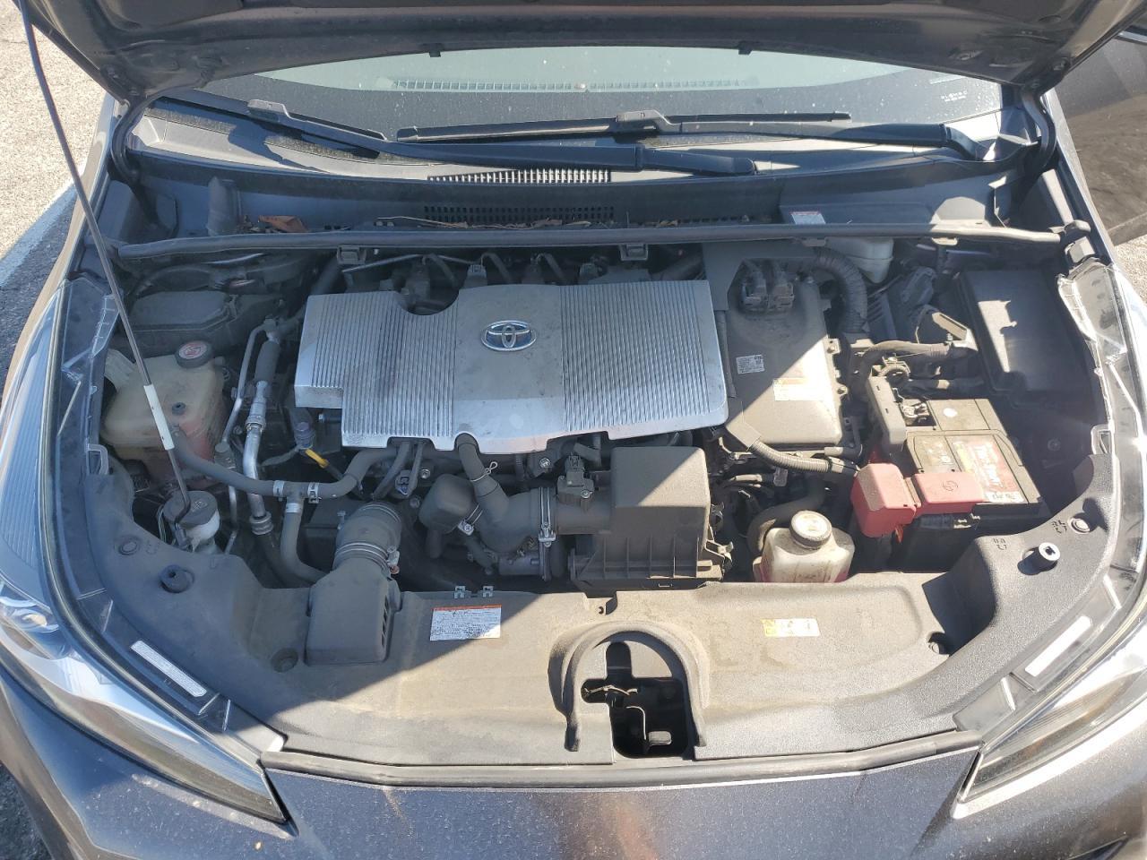 2019 TOYOTA PRIUS