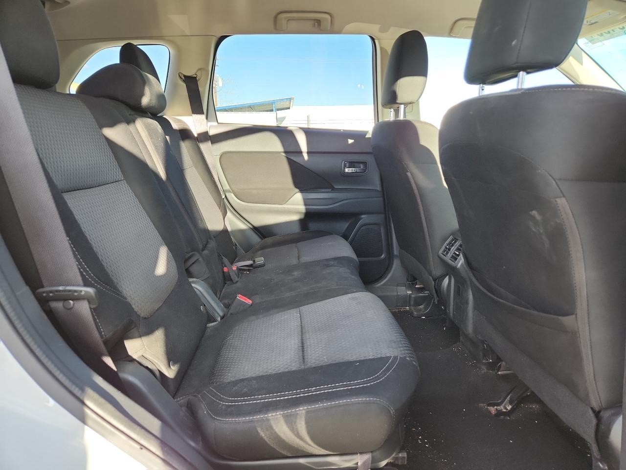 2019 MITSUBISHI outlander