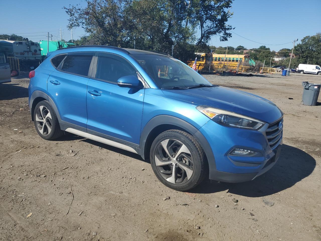 2017 HYUNDAI TUCSON