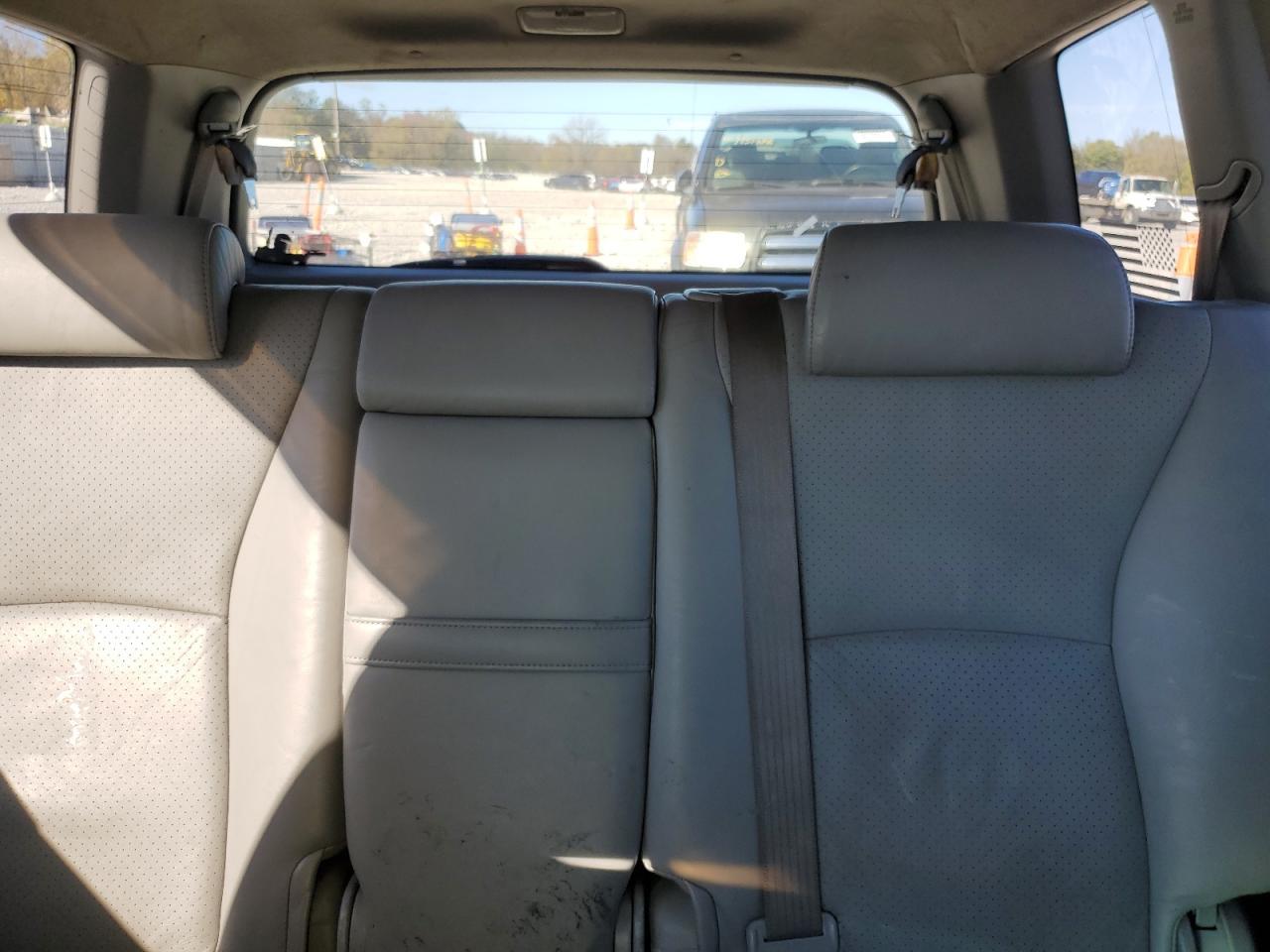 2004 TOYOTA HIGHLANDER