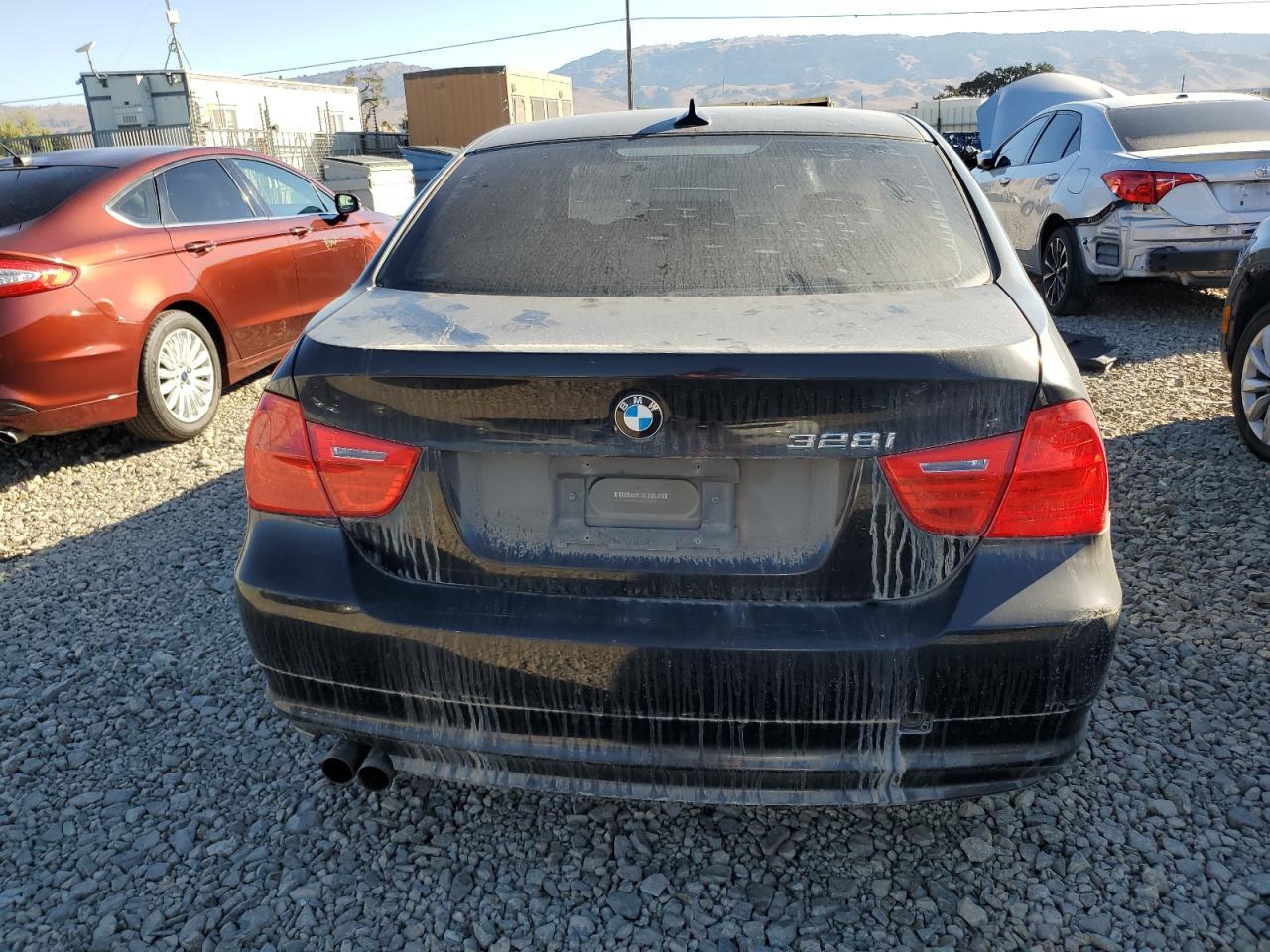 2011 BMW 3 SERIES