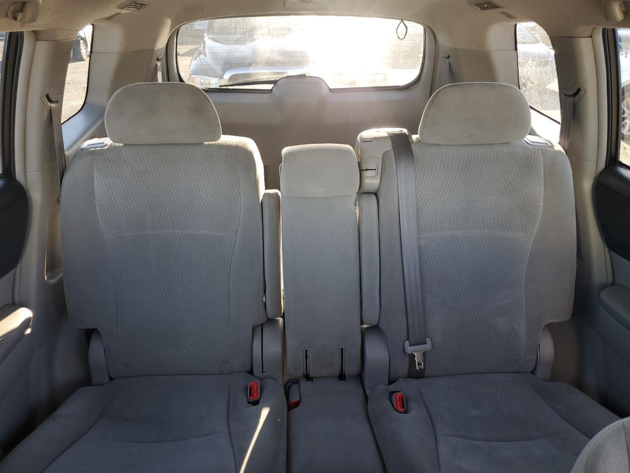 2010 TOYOTA HIGHLANDER
