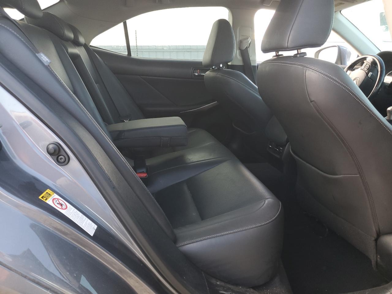 2015 LEXUS Is