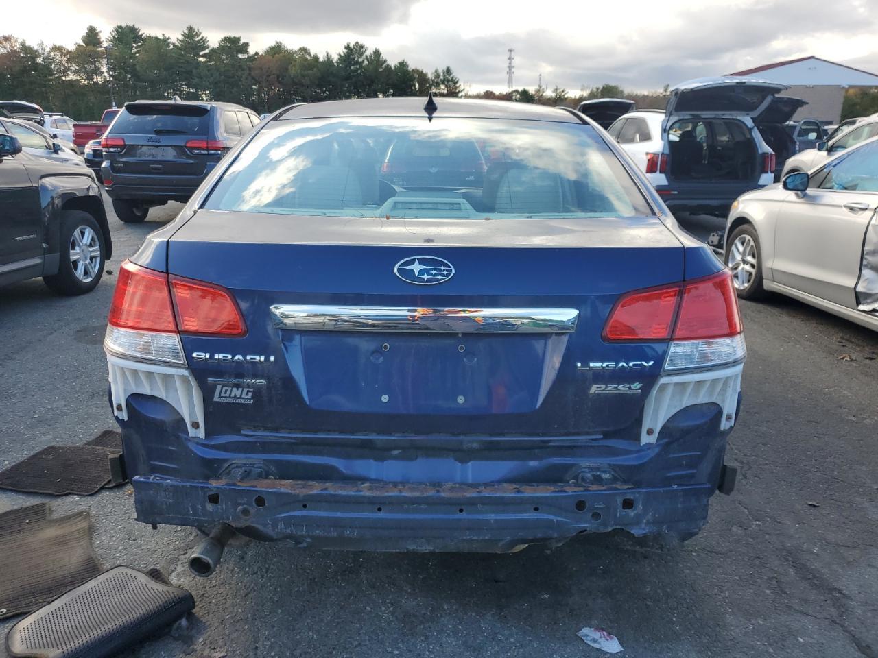 2011 SUBARU Legacy