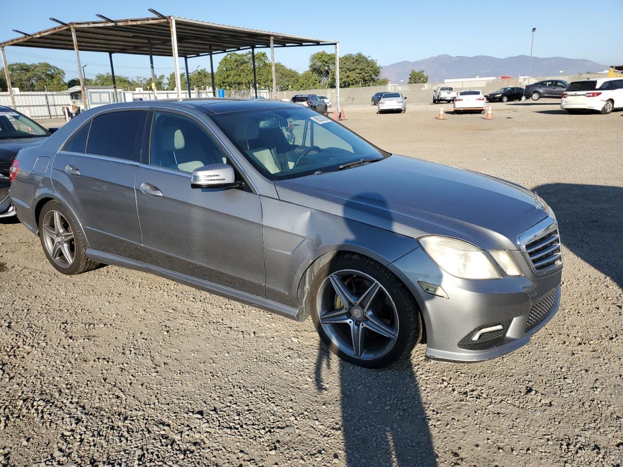 2011 MERCEDES-BENZ E-Class