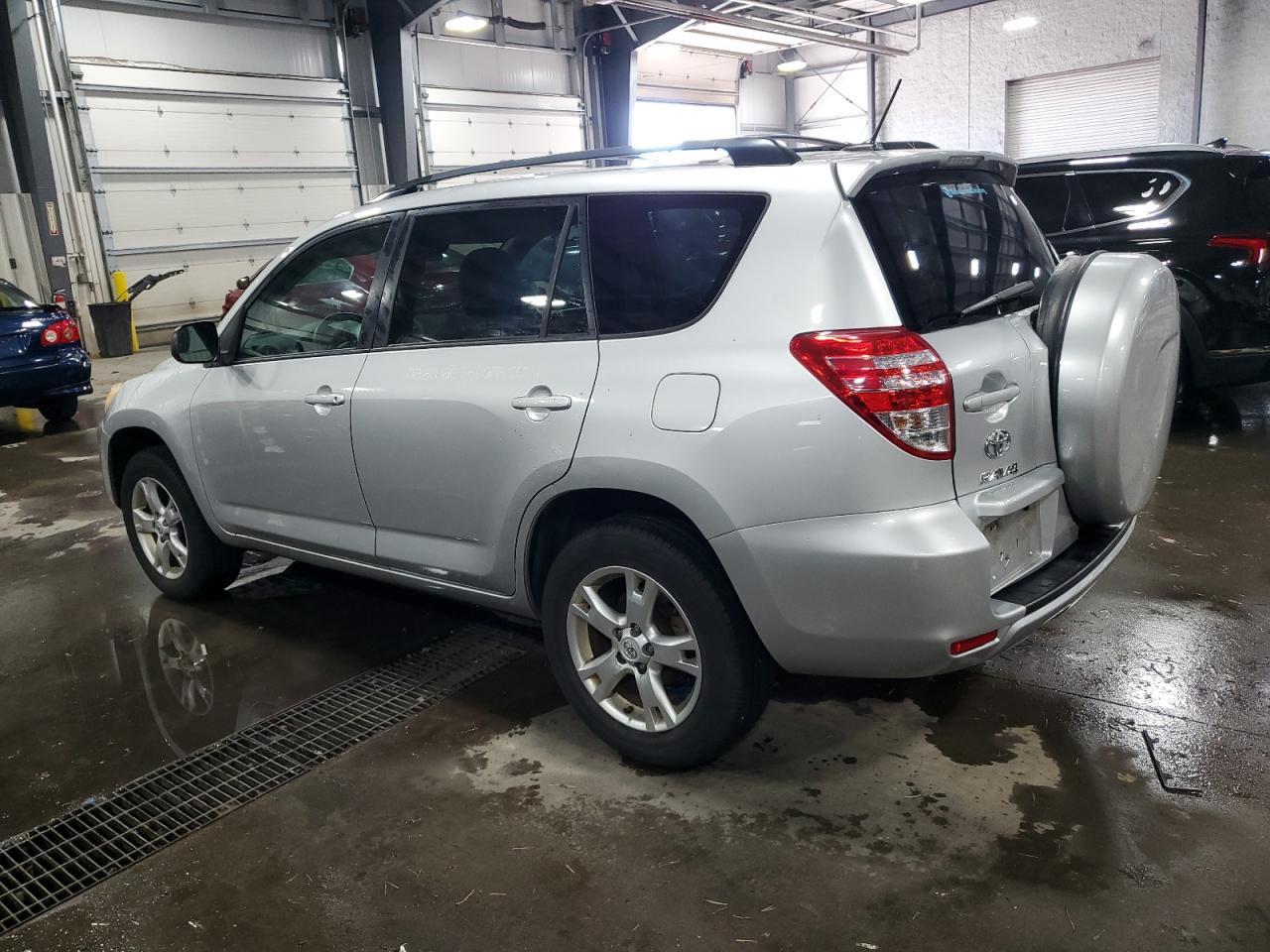 2011 TOYOTA RAV4