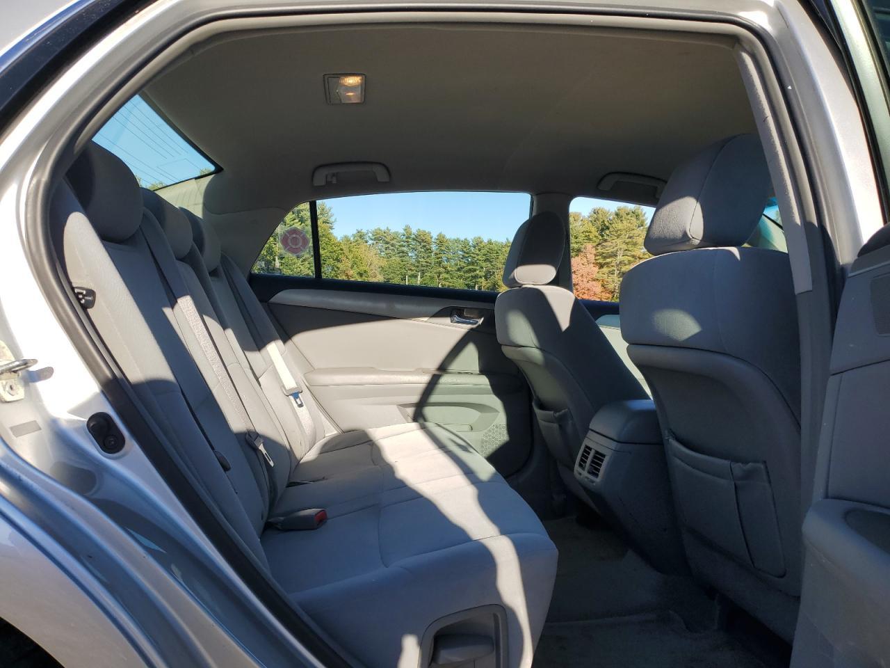 2010 TOYOTA Avalon